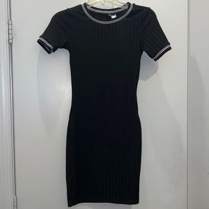 Black short dress from Forever 21 only worn once it’s too small for me now